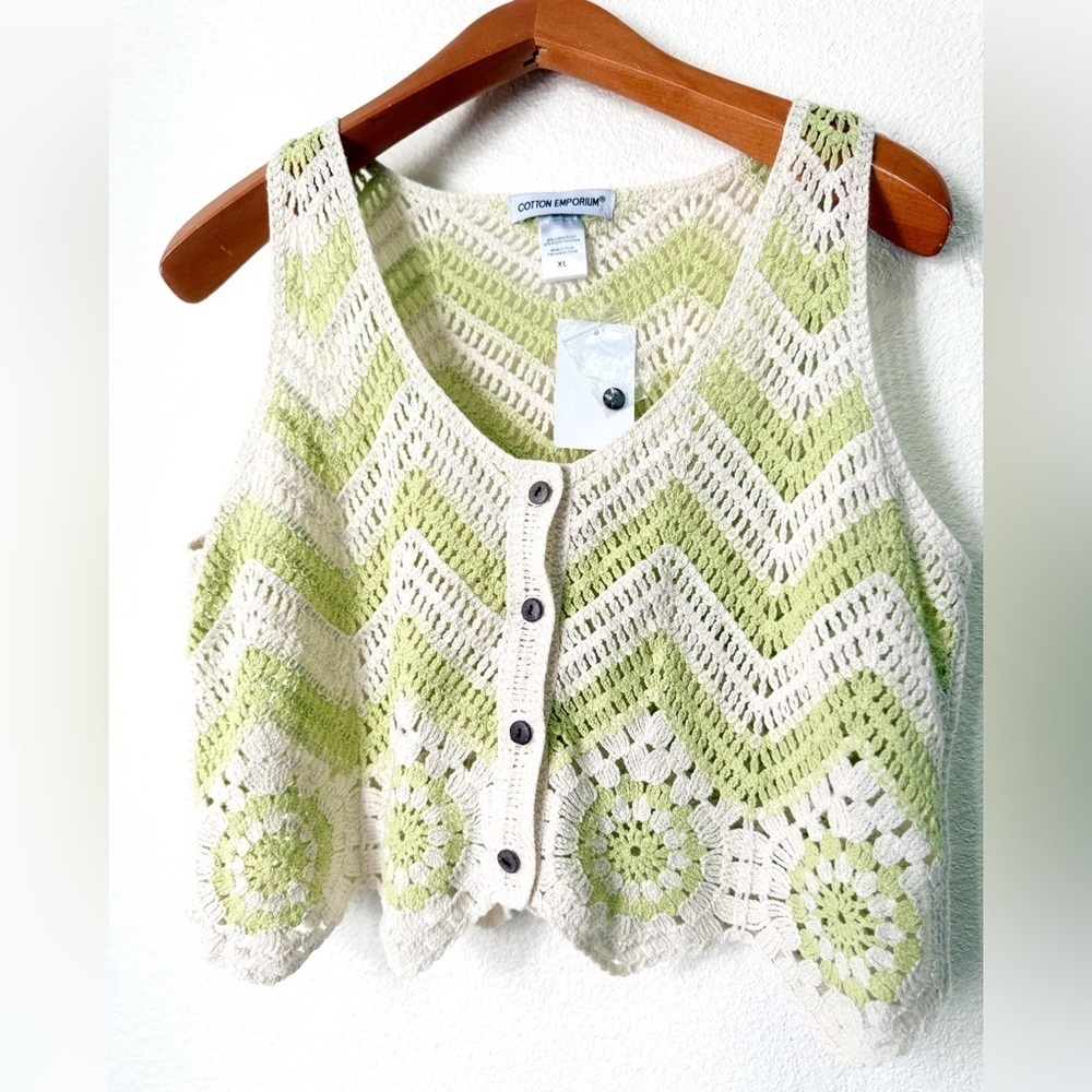 Cotton Emporium NWT Green & Ivory Button Up Crochet Vest Women’s Size XL - Picture 5 of 7